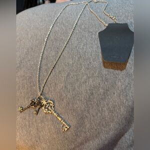 Silver Key Pendant Necklace NWT